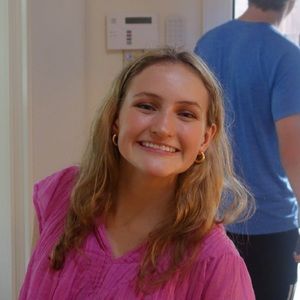 Meet your Posher, Caroline